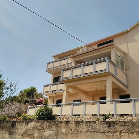 Apartman Davor